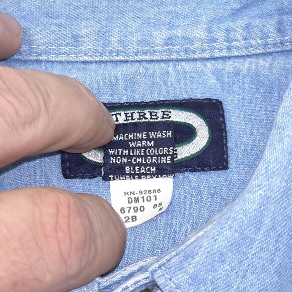 Vintage Three Rivers Denim Shirt‎ Womens Medium Embroidered Santa Cabincore Mom - Picture 5 of 16